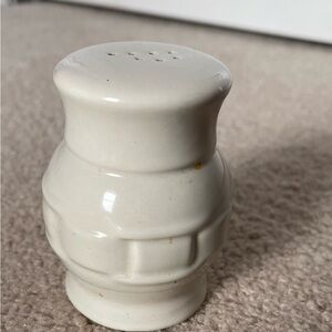 Longaberger Pottery Pepper Shaker - Never Used, Creme Color